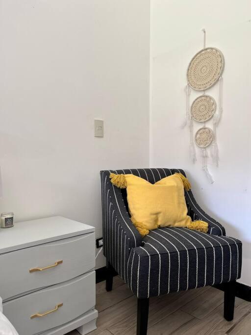 Cr Mariposa Rentals Lakeview Penthouse With Office Space, Pool, Gym, Tennis سانتا آنا المظهر الخارجي الصورة